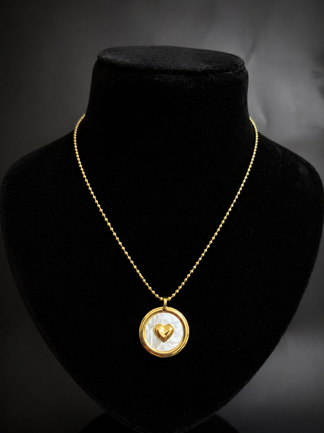 Gold Heart Pendant Necklace – Mother of Pearl Round Pendant Necklace for Women